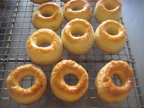 ROSQUILLAS DE HOJALDRE, MIEL Y AZÚCAR (DE CRISTALEIRO)