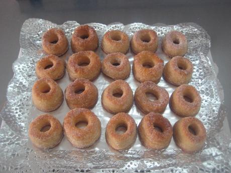 ROSQUILLAS DE HOJALDRE, MIEL Y AZÚCAR (DE CRISTALEIRO)