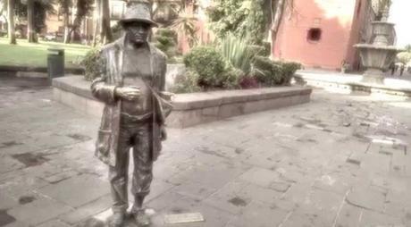 Maestro de UASLP presenta libro titulado Juan del Jarro