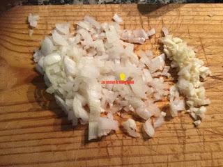 TORTELLINIS DE CARNE CON SALSA DE ATÚN