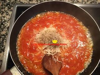 TORTELLINIS DE CARNE CON SALSA DE ATÚN