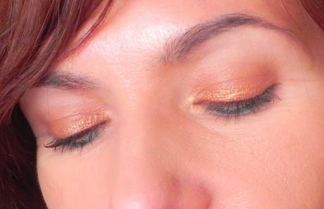 Maquillaje fácil naranja primavera 01 ojos cerrados