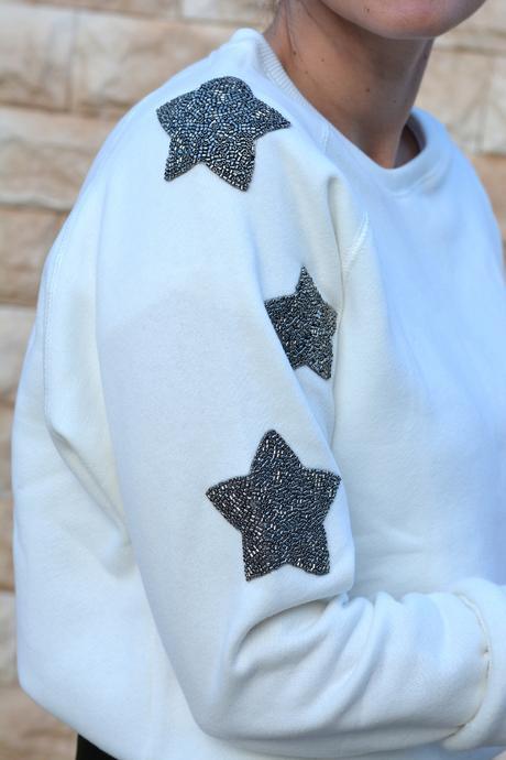 outfit_con_falda_midi_y_estrellas_6 stars-embroidered