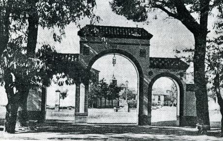 Jardines del Prado ( II ) : Los Arcos