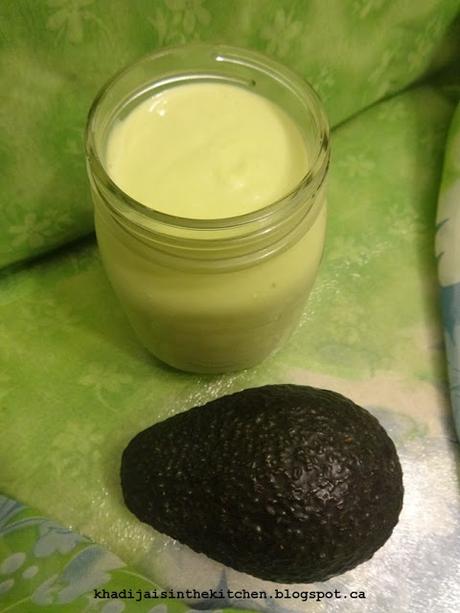 SMOOTHIE À L’AVOCAT / AVOCADO SMOOTHIE / BATIDO DE AGUACATE / عصير الأفوكادو