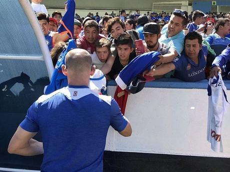 Cruz Azul se deja querer por la afición en visita al lugar que lo vio nacer