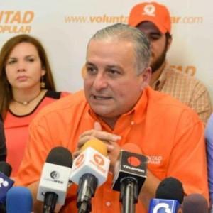 Periodista Gustavo Fernández