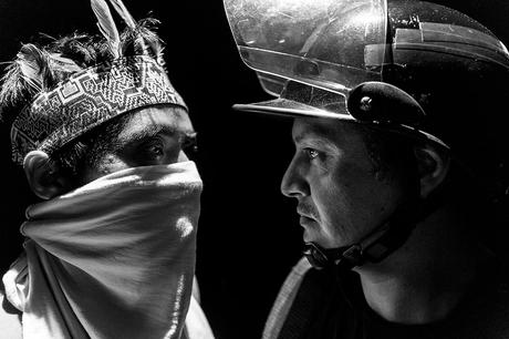 Ausentes - Proyecto Escénico: Destripar un conflicto social más allá del escenario