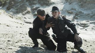 LAND OF MINE  (UNTER DEM SAND) (BAJO LA ARENA) (UNTER SANDET) (Dinamarca, 2015) Drama