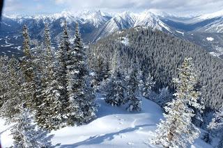 DE VISITA DIPLOMÁTICA EN SULPHUR MOUNTAIN