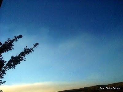 El humo de los incendios en Chile también se observaron en Piedra del Aguila