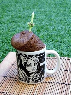 MUGcAKE ASALTANDO A.....