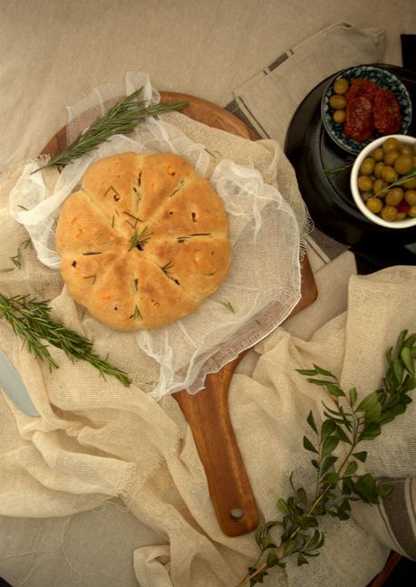 Pan damper australiano con aceitunas y tomate #Asaltablogs Pan damper australiano con aceitunas y tomate #Asaltablogs