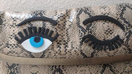 Diy: customizar un bolso con ojos de goma eva