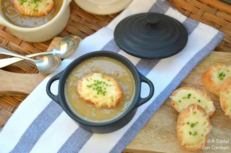 Sopa de Cebolla Francesa al estilo de Julia Child