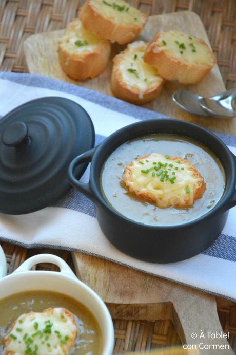 Sopa de Cebolla Francesa al estilo de Julia Child
