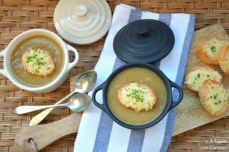Sopa de Cebolla Francesa al estilo de Julia Child