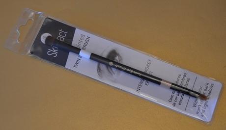 “Twin Eye Brush nº09” – mi primer contacto con las brochas de SKINFACT