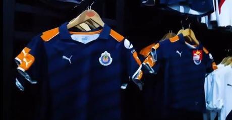 Chivas presume de su tercer uniforme Chivas presume de su tercer uniforme