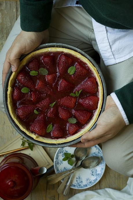 PASTEL DE FRESAS Y HIERBABUENA PASTEL DE FRESAS Y HIERBABUENA