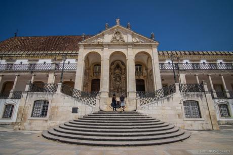 Por la izquierda o por la derecha