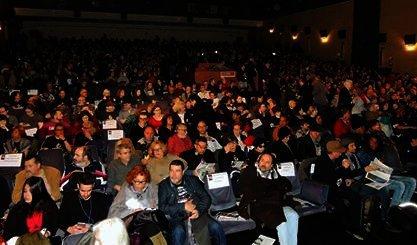 A teatro lleno ocurró el sábado el homenaje a Fidel en Madrid. Foto: Página de Facebook del Embajador de Cuba en España