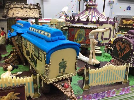 El Circo Raluy se convierte en una increíble Mona de Pascua Circo Raluy Mona de Pascua 27