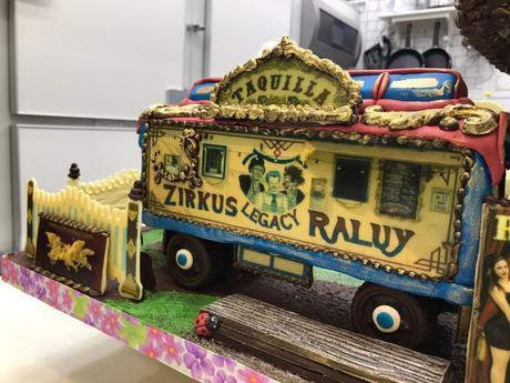 El Circo Raluy se convierte en una increíble Mona de Pascua Circo Raluy Mona de Pascua 26