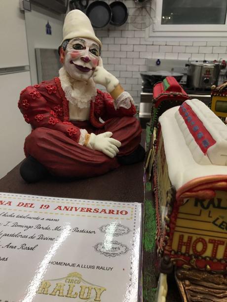 El Circo Raluy se convierte en una increíble Mona de Pascua Circo Raluy Mona de Pascua 10