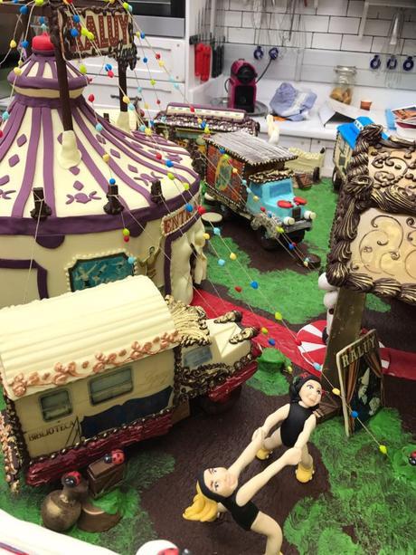 El Circo Raluy se convierte en una increíble Mona de Pascua Circo Raluy Mona de Pascua 18
