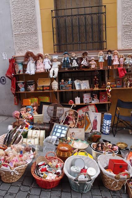 Un paseo por el Rastro de Madrid