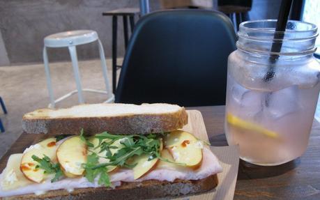 Hanso Cafe: café de especialidad y aires asiáticos en Malasaña