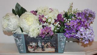 TALLER TECNICAS DE PINTURA DECORATIVA SOBRE CESTA DE MADERA