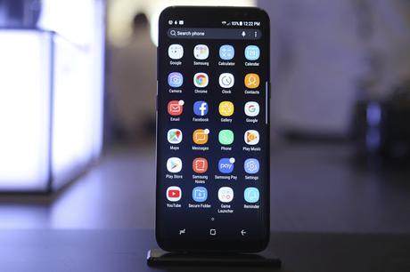 #Samsung presenta su nuevo #smartphone #GalaxyS8 con asistente #virtual (FOTO)