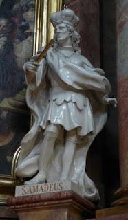 Los pobres me defienden ante Dios.