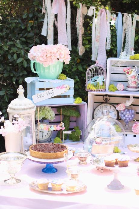 Alice-in-Wonderland-Baby-Shower-via-Karas-Party-Ideas-KarasPartyIdeas.com9_