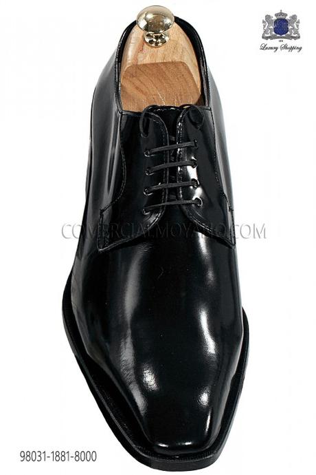 http://www.comercialmoyano.com/es/1020-zapatos-negros-de-cordones-en-cuero-98031-1881-8000-ottavio-nuccio-gala.html