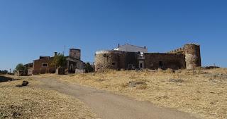 Castillos del Señorío de Feria: Villalba de los Barros, Zafra, Feria, Nogales, Salvaleón, Salvatierra de los Barros y de Los Arcos, en Almendral (galería fotográfica)