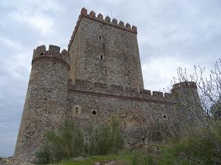 Castillos del Señorío de Feria: Villalba de los Barros, Zafra, Feria, Nogales, Salvaleón, Salvatierra de los Barros y de Los Arcos, en Almendral (galería fotográfica)