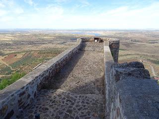 Castillos del Señorío de Feria: Villalba de los Barros, Zafra, Feria, Nogales, Salvaleón, Salvatierra de los Barros y de Los Arcos, en Almendral (galería fotográfica)