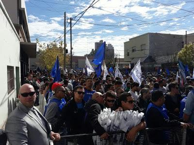 Mutual de los Petroleros: La Reunión.-