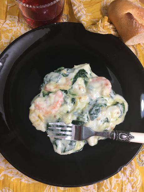 Gratinado De Espinacas, Langostinos Y Bechamel De Queso