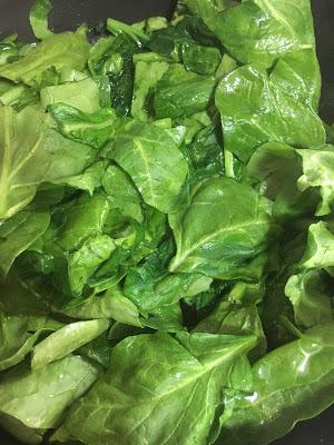 Gratinado De Espinacas, Langostinos Y Bechamel De Queso