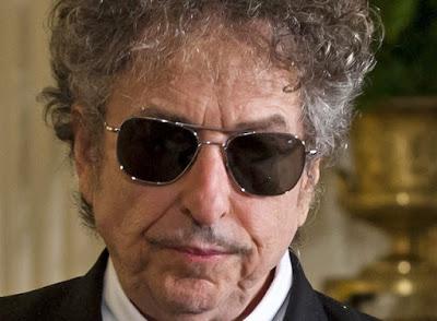 BOB DYLAN RECIBIÓ EL PREMIO NOBEL DE LITERATURA EN SECRETO