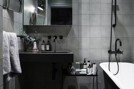 piso lujo en estocolmo Lotta Agaton estilo nórdico gris oscuro estilo escandinavo oscuro estilista de interiores sueca decoración interiores decoración gris oscuro blog decoración nórdica apartamento de una estilista de interiores piso lujo en estocolmo Lotta Agaton estilo nórdico gris oscuro estilo escandinavo oscuro estilista de interiores sueca decoración interiores decoración gris oscuro blog decoración nórdica apartamento de una estilista de interiores