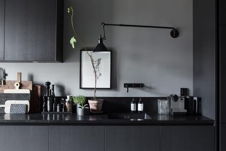 piso lujo en estocolmo Lotta Agaton estilo nórdico gris oscuro estilo escandinavo oscuro estilista de interiores sueca decoración interiores decoración gris oscuro blog decoración nórdica apartamento de una estilista de interiores piso lujo en estocolmo Lotta Agaton estilo nórdico gris oscuro estilo escandinavo oscuro estilista de interiores sueca decoración interiores decoración gris oscuro blog decoración nórdica apartamento de una estilista de interiores