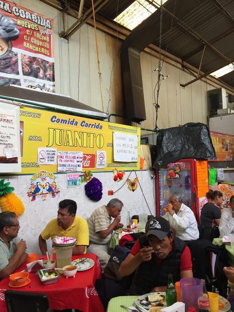 En un mercado en México (100 fotos del color de la tierra)