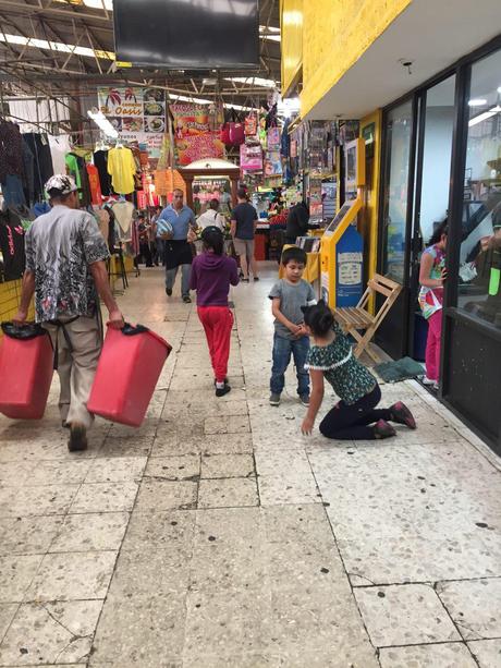 En un mercado en México (100 fotos del color de la tierra)