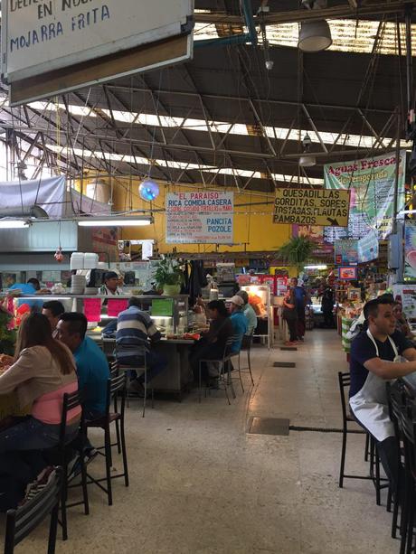 En un mercado en México (100 fotos del color de la tierra)