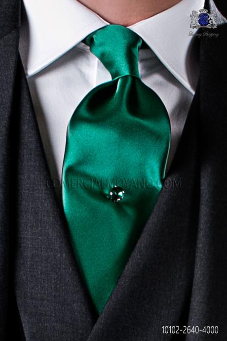 http://www.comercialmoyano.com/es/2827-corbata-de-raso-verde-10102-2640-4000-ottavio-nuccio-gala.html